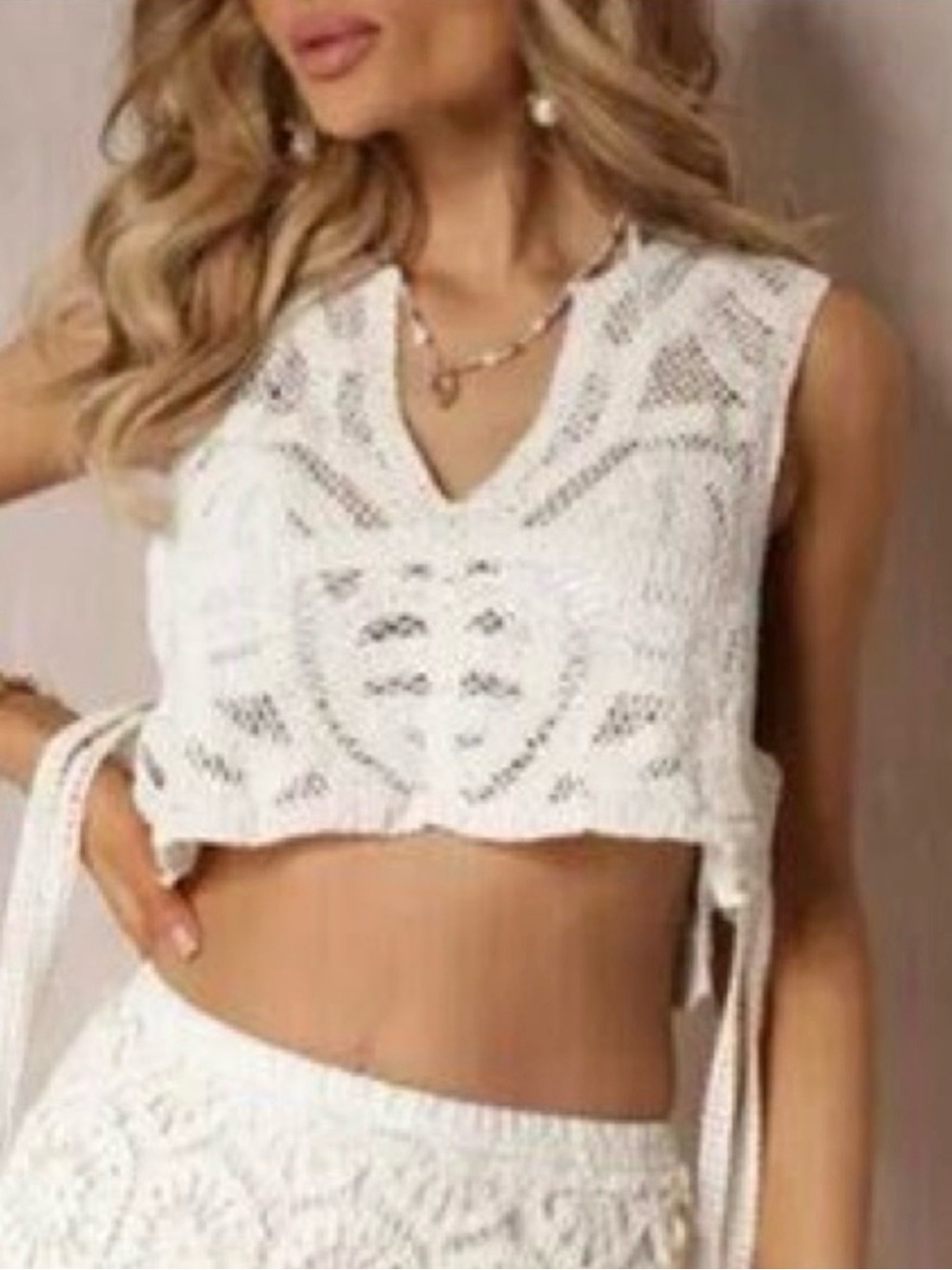 NWOT House of Harlow 1960 Crochet Vest One Size White Floral Boho Festival